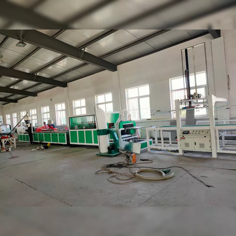 PVC kietų sienų plokščių gamybos įranga